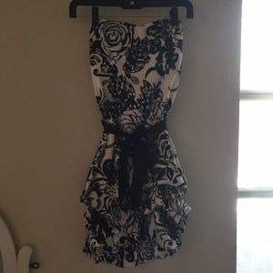 Black & white flower strapless dress.